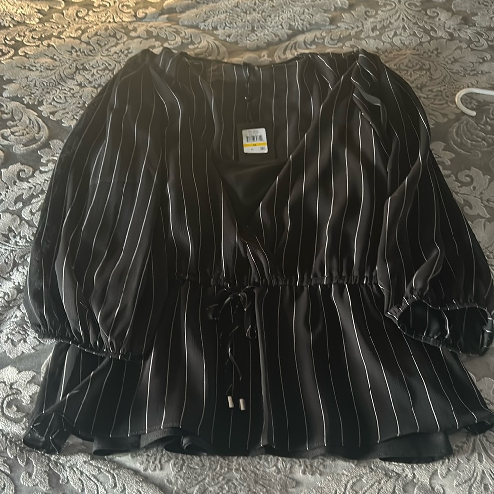 NWT DKNY Top